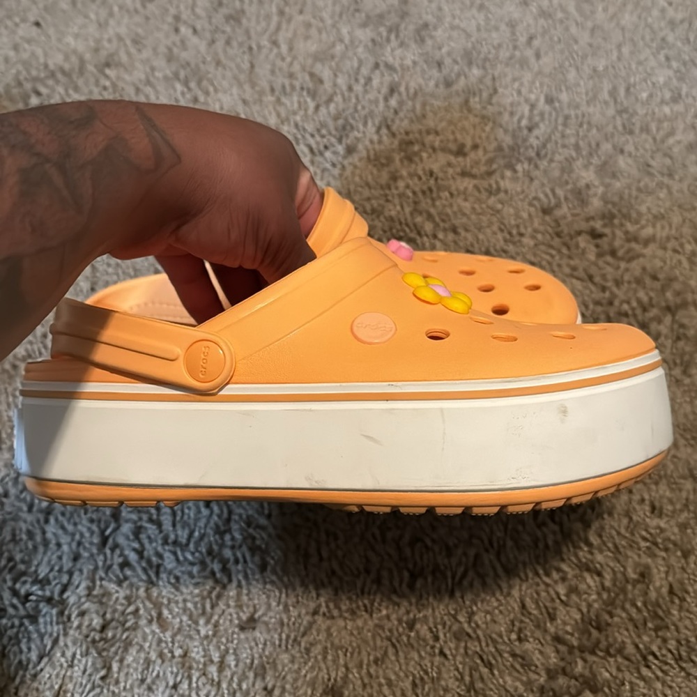 Crocs - Picture 3 of 6